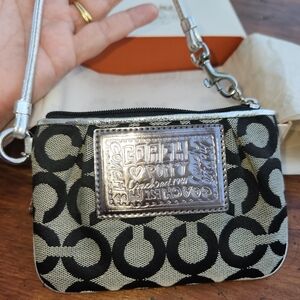 Coach Poppy Wristlet